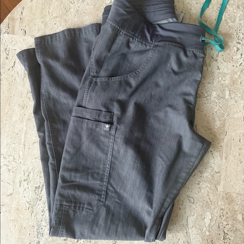 Figs Graphite Scrub Pants